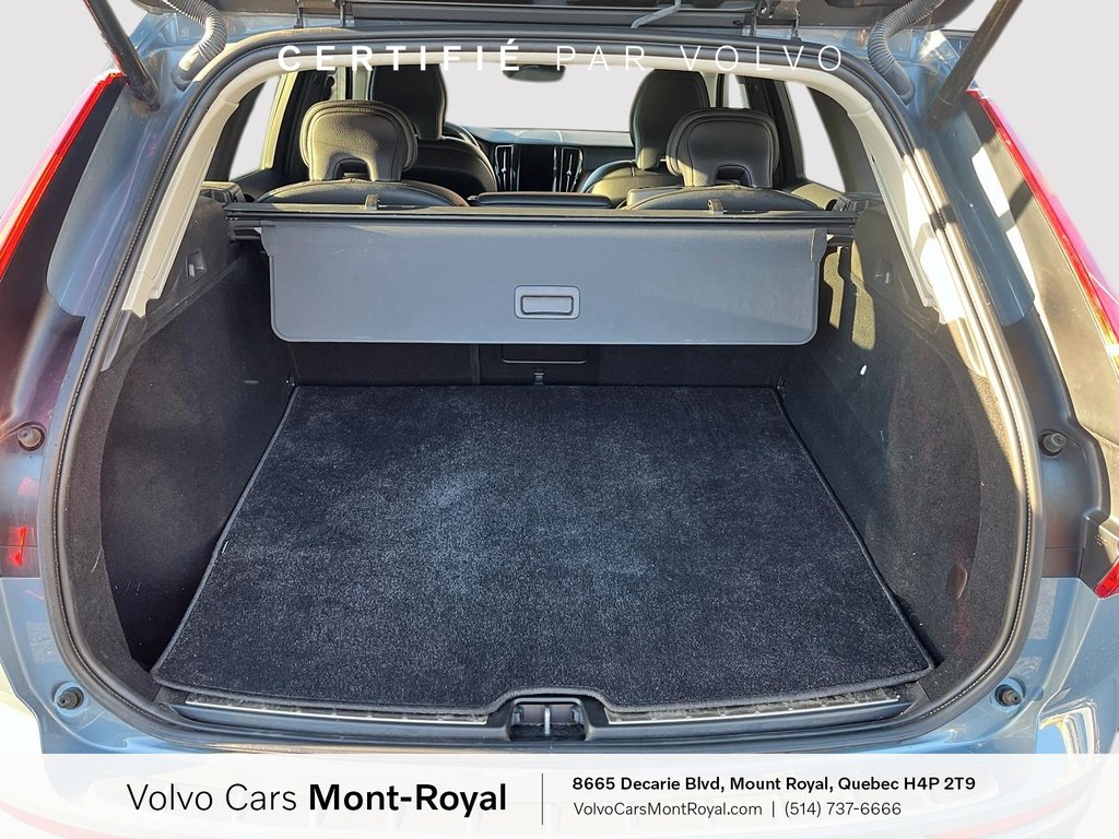 2023 Volvo XC60 Plus Dark Theme in Laval, Quebec - 5 - w1024h768px