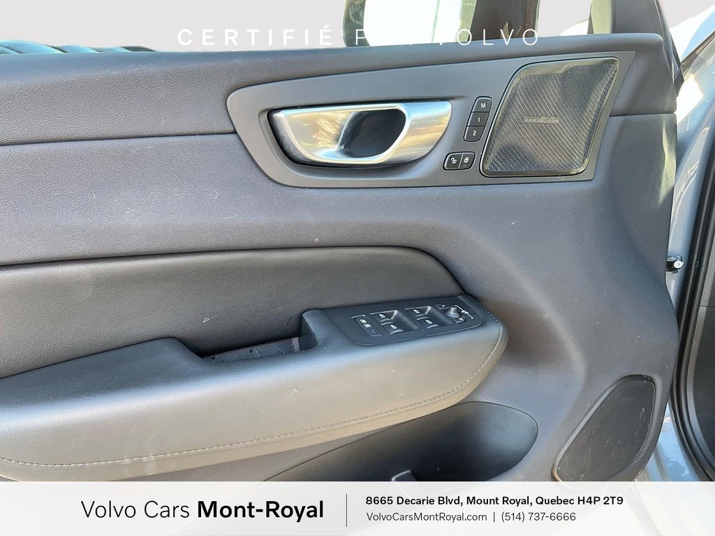 2023 Volvo XC60 Plus Dark Theme in Laval, Quebec - 9 - w1024h768px