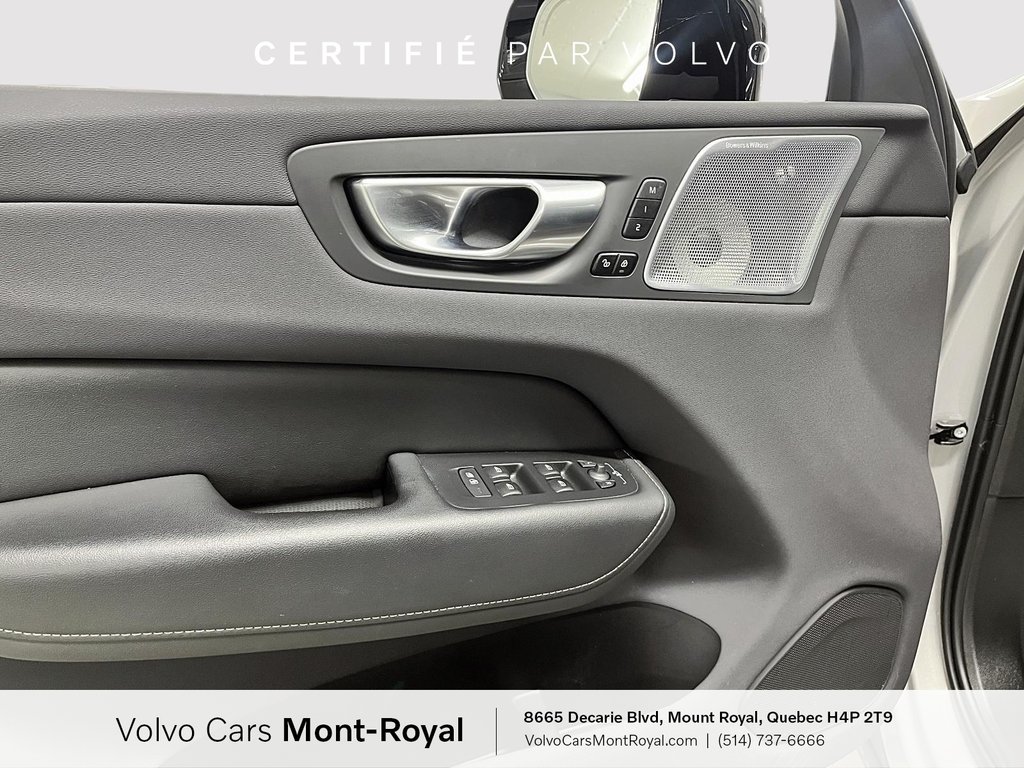 2023 Volvo XC60 Ultimate Dark Theme in Brossard, Quebec - 9 - w1024h768px