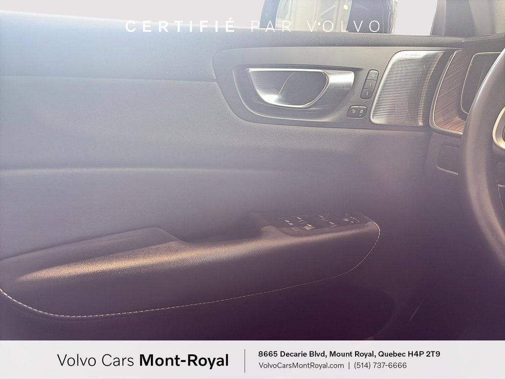 2023 Volvo XC60 Ultimate Dark Theme in Laval, Quebec - 11 - w1024h768px