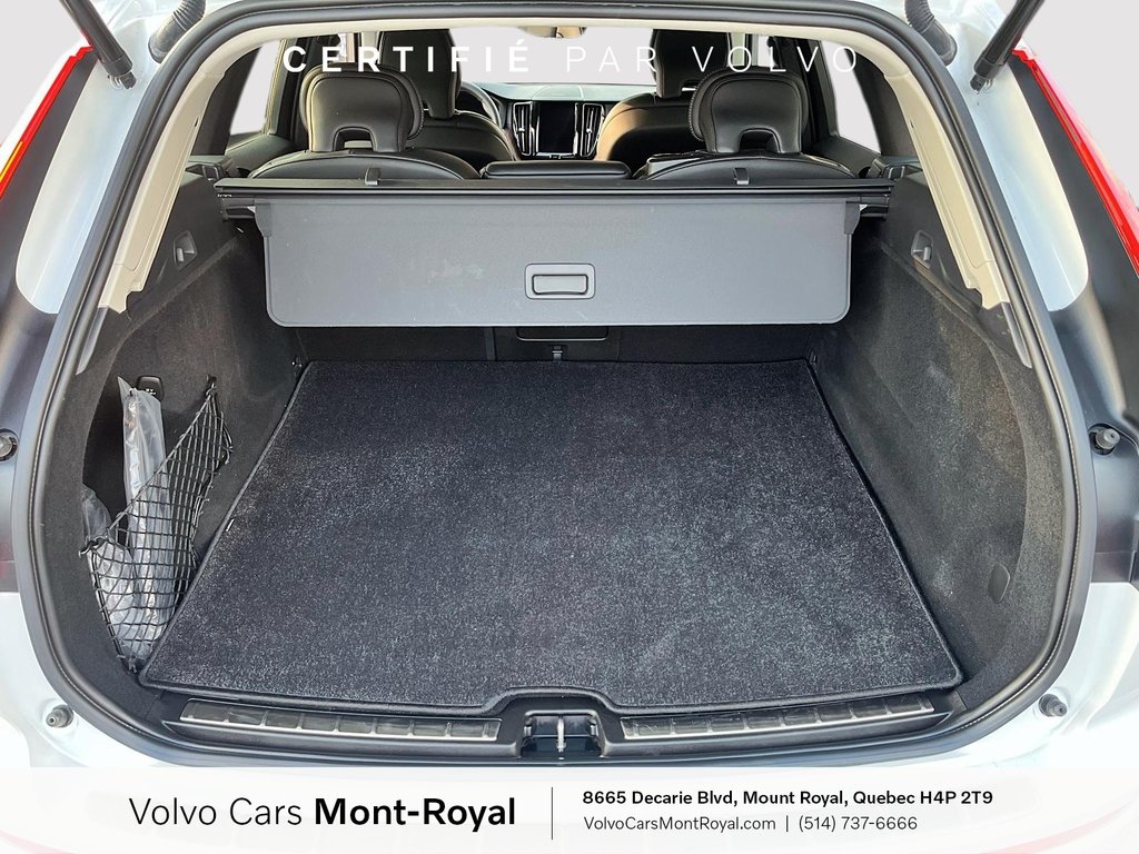 2024 Volvo XC60 Ultimate Dark Theme-4