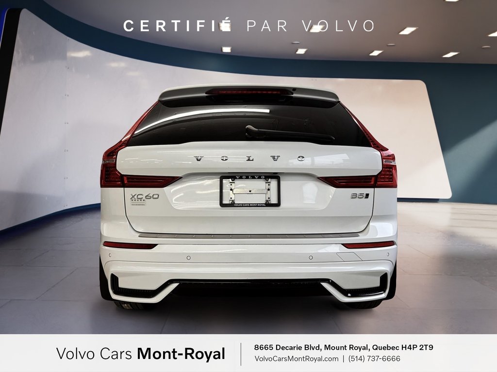 Volvo XC60 Core Dark Theme 2024 à Brossard, Québec - 3 - w1024h768px