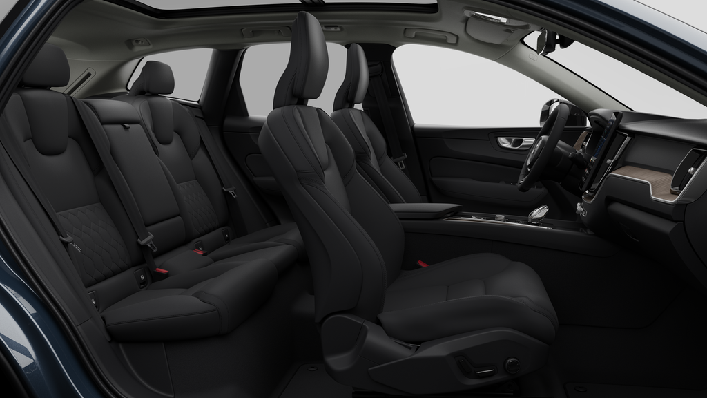 2026 Volvo XC60 PLUS VERSION FONCÉE in Laval, Quebec - 13 - w1024h768px