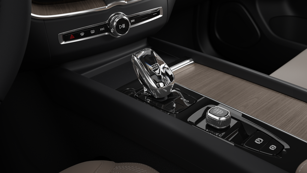 2026 Volvo XC60 PLUS DARK THEME in Brossard, Quebec - 11 - w1024h768px