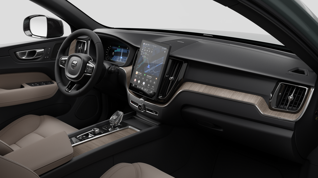 2026 Volvo XC60 Plus in Laval, Quebec - 10 - w1024h768px