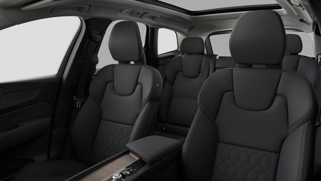 2027 Volvo XC60 PLUS DARK THEME in Laval, Quebec - 12 - w1024h768px
