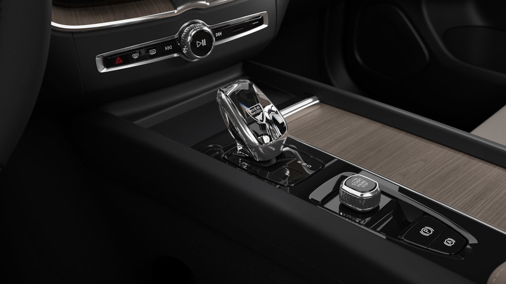 Volvo XC60 Plus (Dark Theme) 2027 à Laval, Québec - 11 - w1024h768px