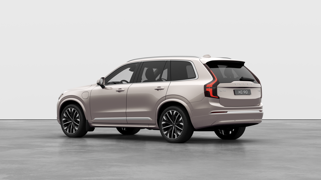 2025 Volvo XC90 HYBRIDE RECHARGEABLE PLUS VERSION LUSTRÉE in Laval, Quebec - 2 - w1024h768px