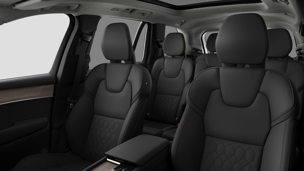 Volvo XC90 HYBRIDE RECHARGEABLE CORE VERSION LUSTRÉE 2026 à Laval, Québec - 12 - w1024h768px
