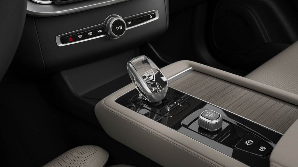 Volvo XC90 Plug-In Hybrid ULTRA DARK THEME 2026 à Laval, Québec - 11 - w1024h768px