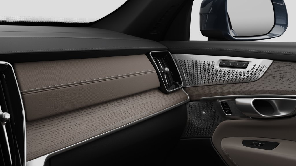 2027 Volvo XC90 PLUG-IN HYBRID ULTRA BRIGHT THEME in Laval, Quebec - 9 - w1024h768px