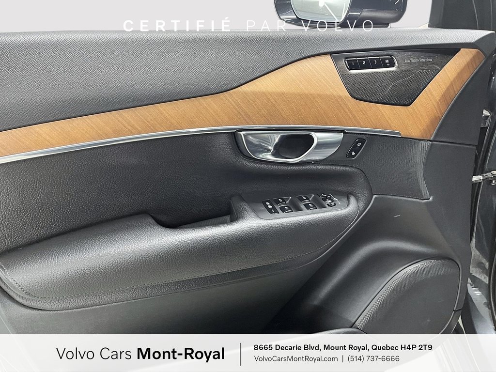 2021 Volvo XC90 Momentum in Laval, Quebec - 9 - w1024h768px