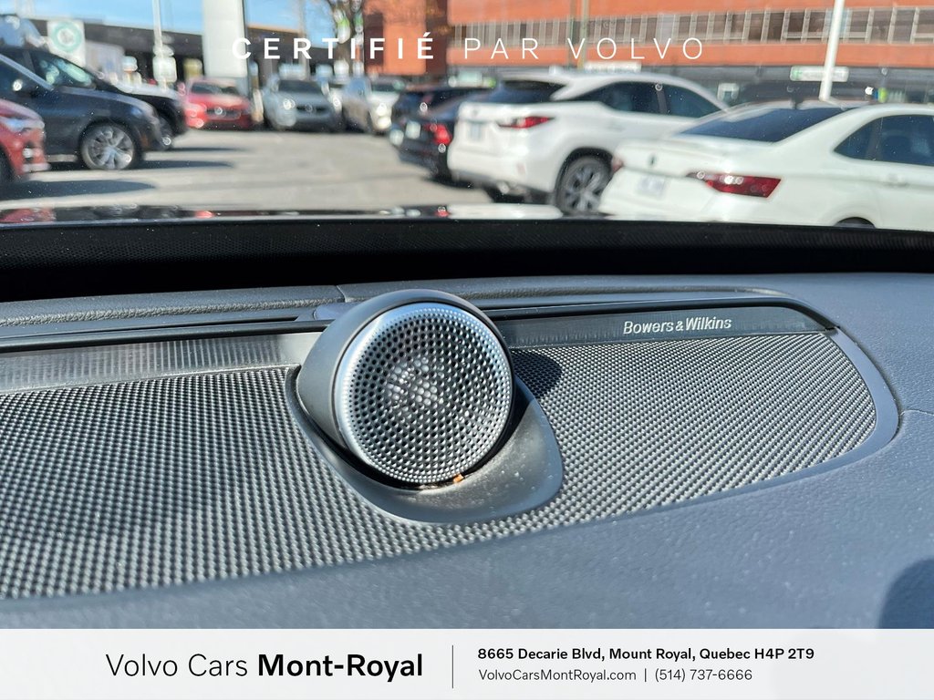 2022 Volvo XC90 R-Design in Laval, Quebec - 14 - w1024h768px