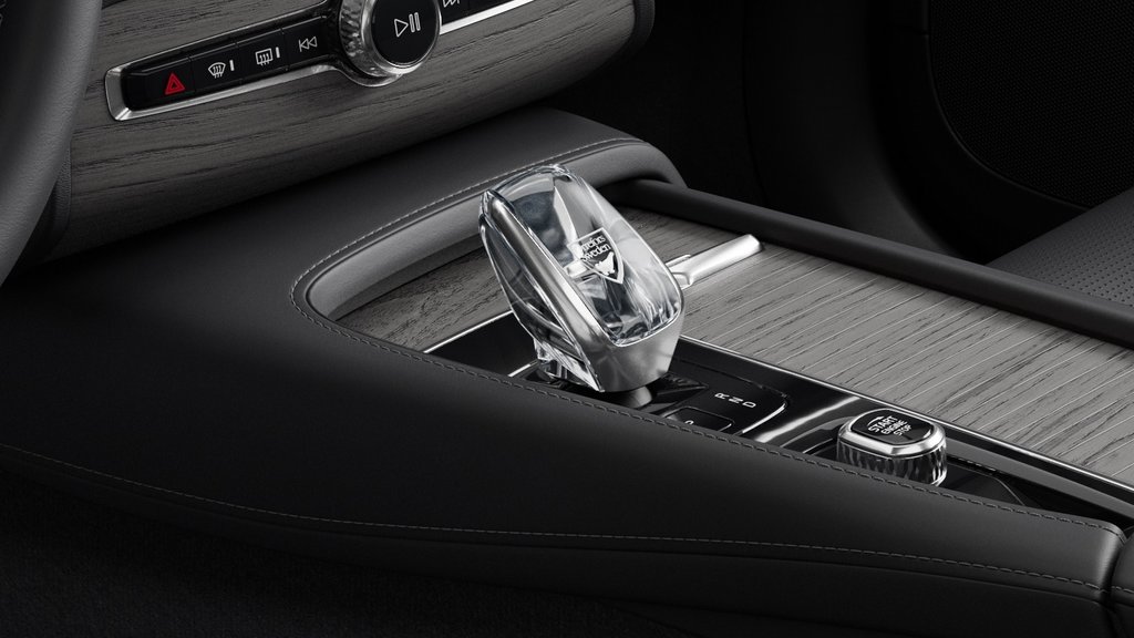 2025 Volvo XC90 ULTRA VERSION LUSTRÉE in Laval, Quebec - 9 - w1024h768px