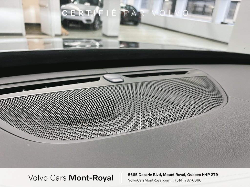 2025 Volvo XC90 Ultra Bright Theme in Laval, Quebec - 14 - w1024h768px