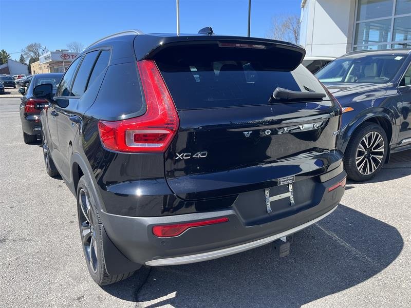 2020  XC40 T5 AWD Momentum in Laval, Quebec - 10 - w1024h768px
