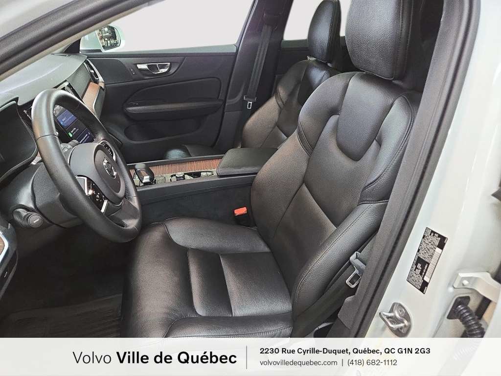 2023 Volvo V60 CC Plus-1