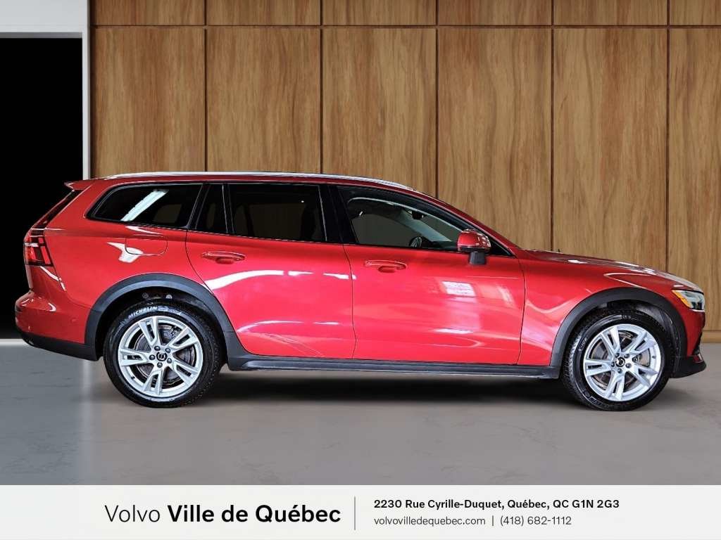 2023 Volvo V60 CC Plus-4