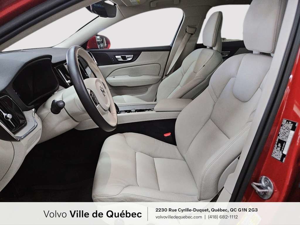 2023 Volvo V60 CC Plus-1