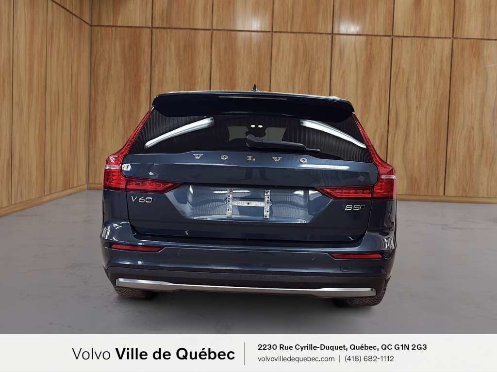 2023 Volvo V60 CC Core-5