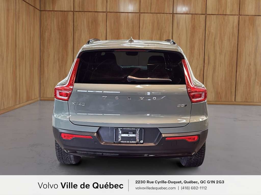 Volvo XC40 Plus Dark B5 2023-5