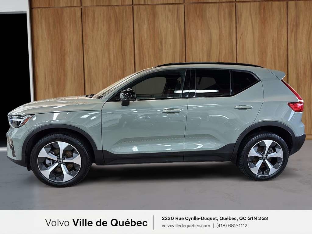 Volvo XC40 Plus Dark B5 2023-6