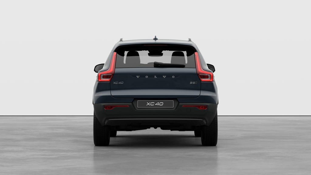 Volvo XC40 PLUS DARK THEME 2026-5