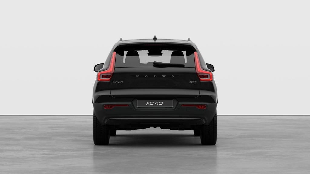 2026 Volvo XC40 PLUS DARK THEME-5
