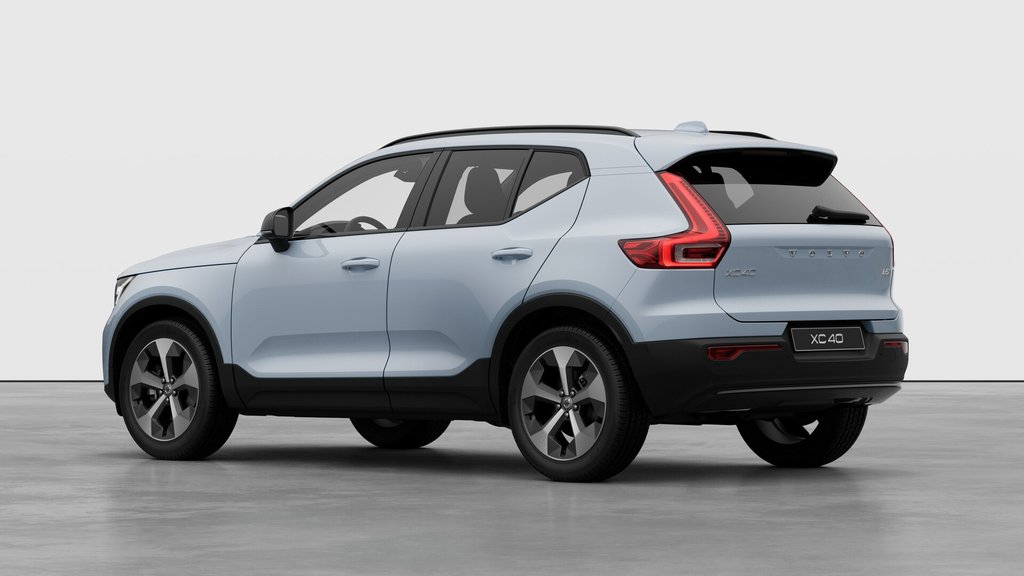Volvo XC40 PLUS DARK THEME 2026-1