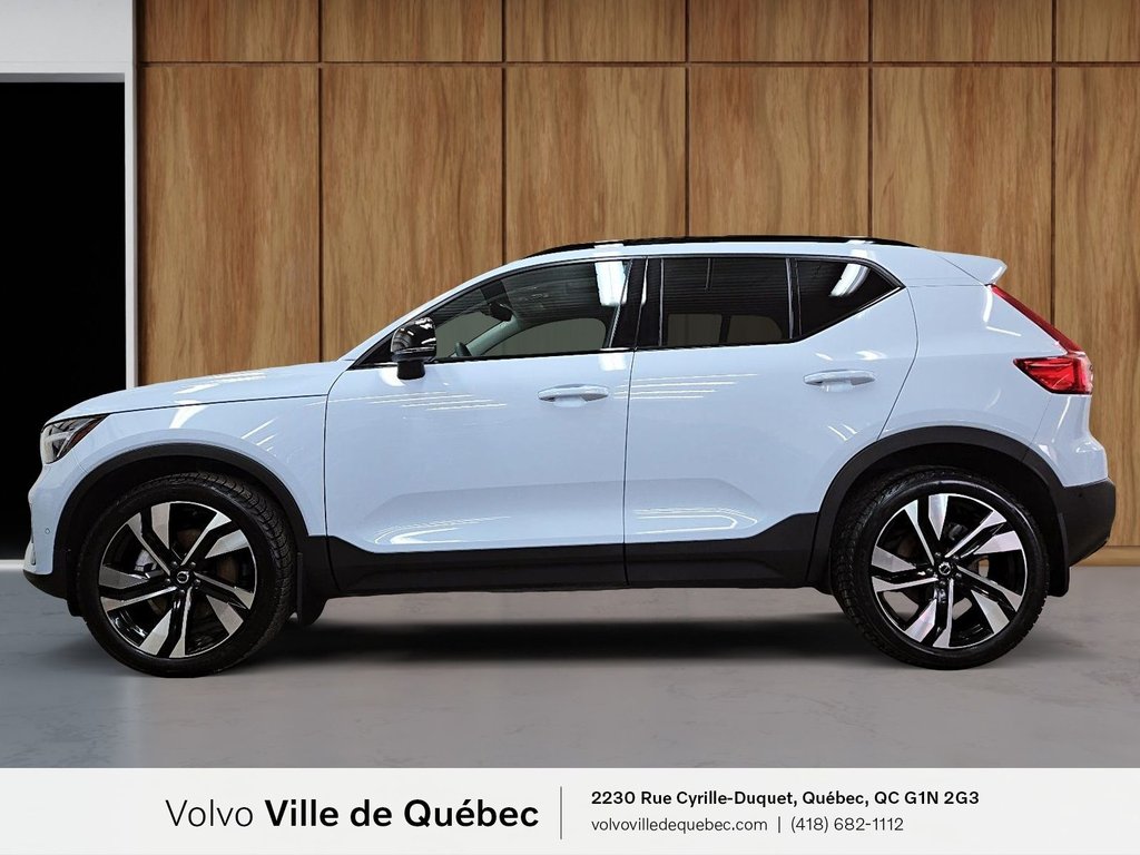 Volvo XC40 Plus Dark Theme 2026-5