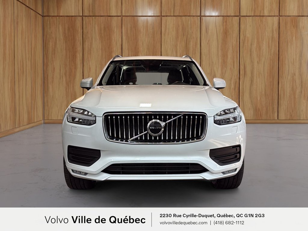2022 Volvo XC90 Momentum-1