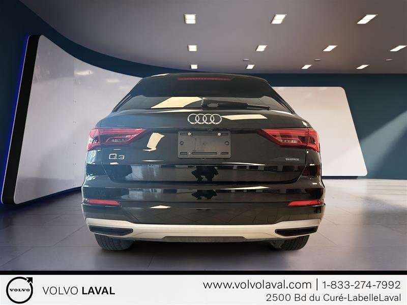 2022  Q3 45 2.0T Komfort quattro 8sp Tiptronic in Laval, Quebec - 4 - w1024h768px