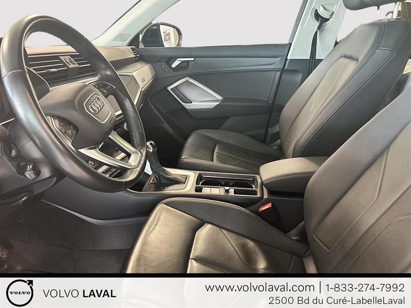 2022  Q3 45 2.0T Komfort quattro 8sp Tiptronic in Laval, Quebec - 7 - w1024h768px