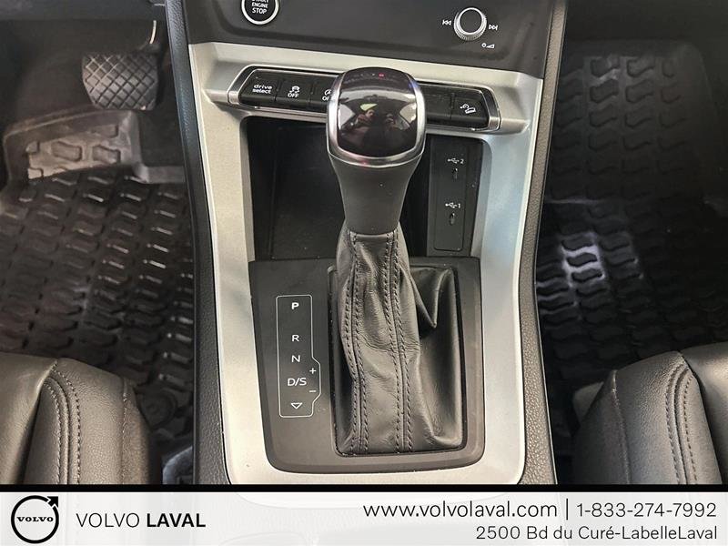 2022  Q3 45 2.0T Komfort quattro 8sp Tiptronic in Laval, Quebec - 11 - w1024h768px