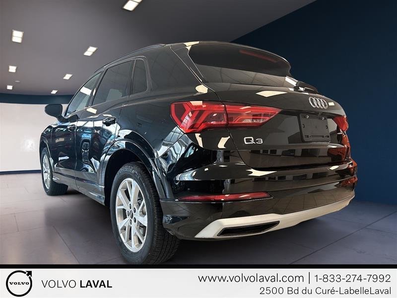 2022  Q3 45 2.0T Komfort quattro 8sp Tiptronic in Laval, Quebec - 5 - w1024h768px