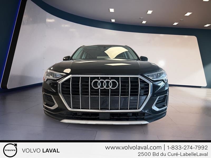 2022  Q3 45 2.0T Komfort quattro 8sp Tiptronic in Laval, Quebec - 2 - w1024h768px