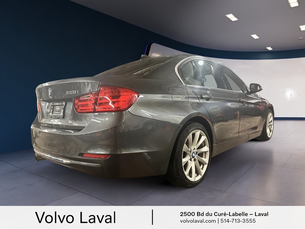 2015 BMW 328i XDrive Sedan in Laval, Quebec - 3 - w1024h768px