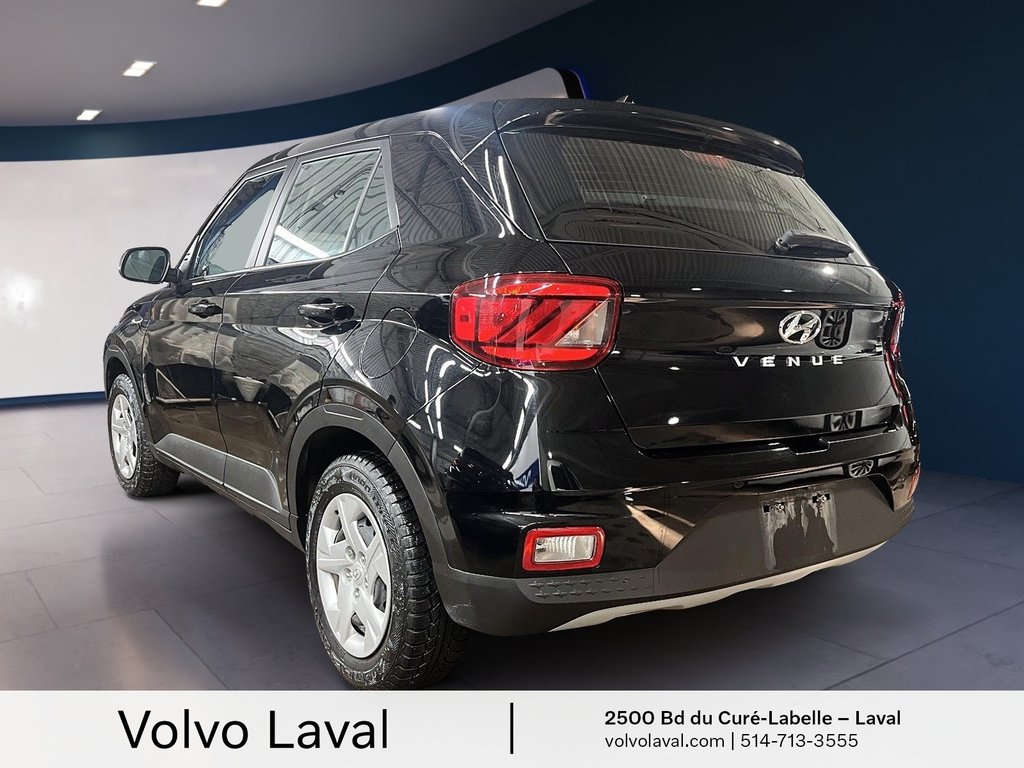 2021 Hyundai Venue FWD Essential IVT in Laval, Quebec - 6 - w1024h768px