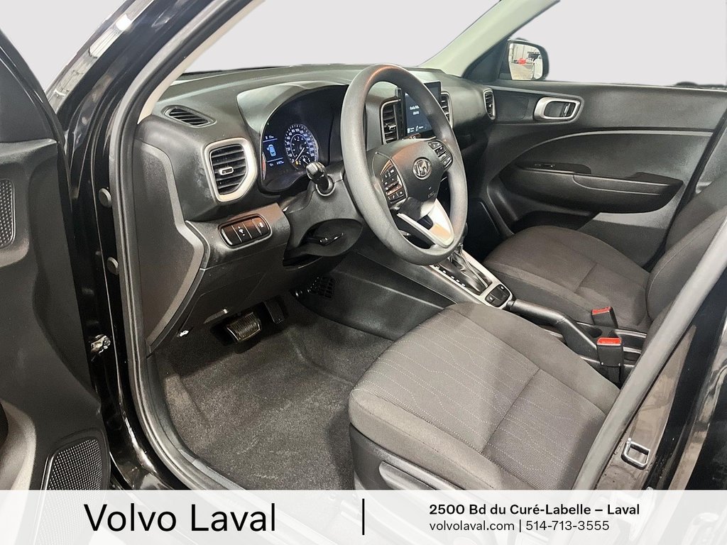 2021 Hyundai Venue FWD Essential IVT in Laval, Quebec - 10 - w1024h768px