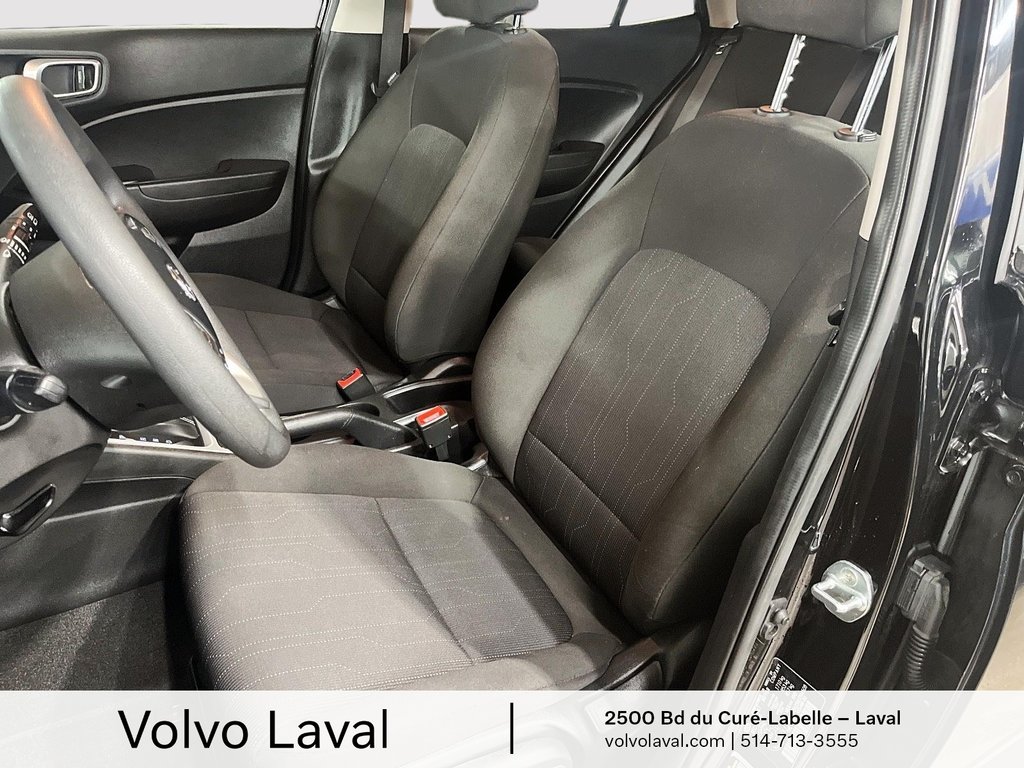 2021 Hyundai Venue FWD Essential IVT in Laval, Quebec - 11 - w1024h768px