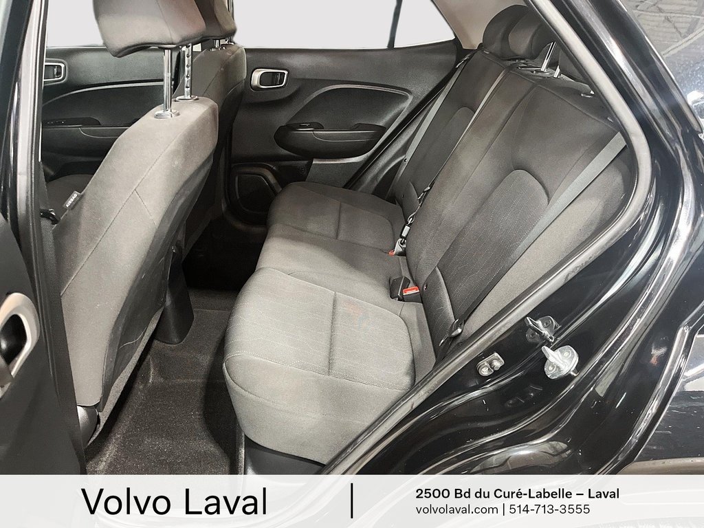 2021 Hyundai Venue FWD Essential IVT in Laval, Quebec - 14 - w1024h768px