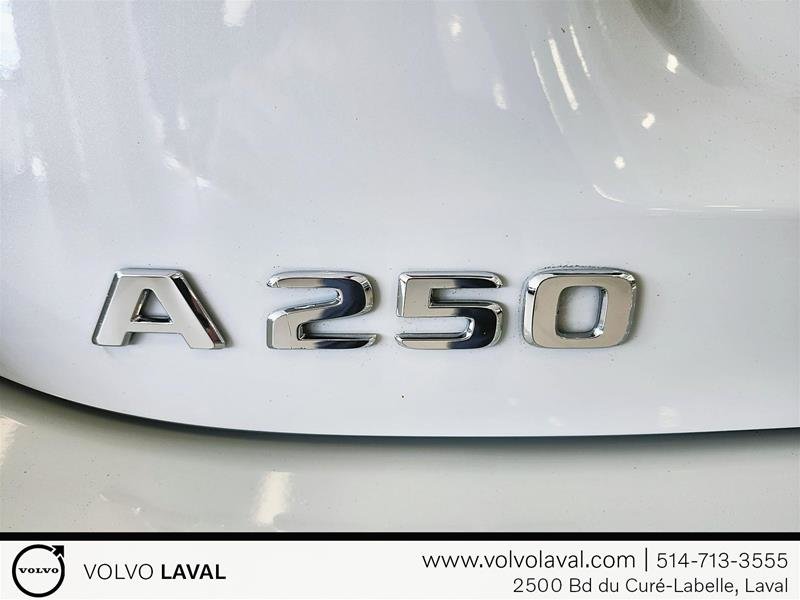 A250 4MATIC Hatch 2019 à Laval, Québec - 7 - w1024h768px