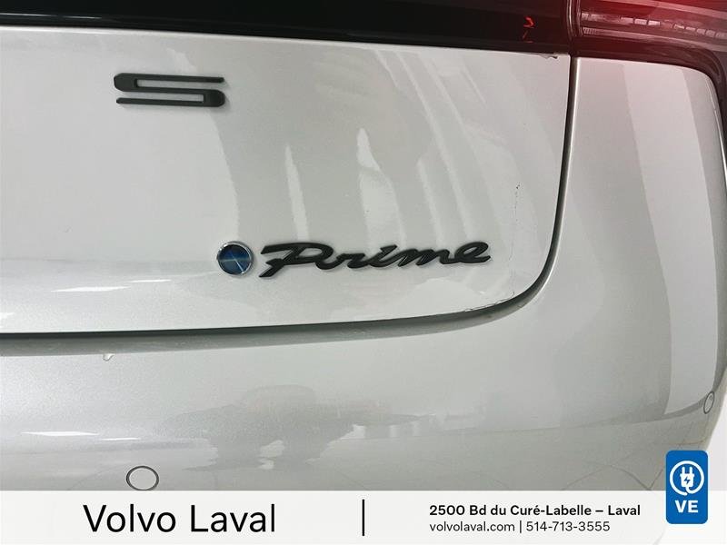 2024 Toyota Prius Plug-in Hybrid SE in Laval, Quebec - 18 - w1024h768px