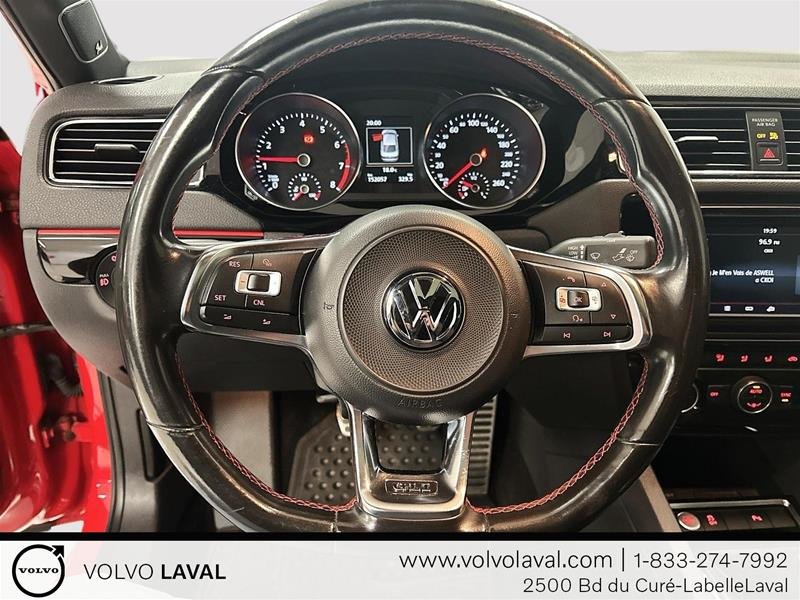 Jetta GLI Autobahn 2.0T 6sp 2017 à Laval, Québec - 14 - w1024h768px