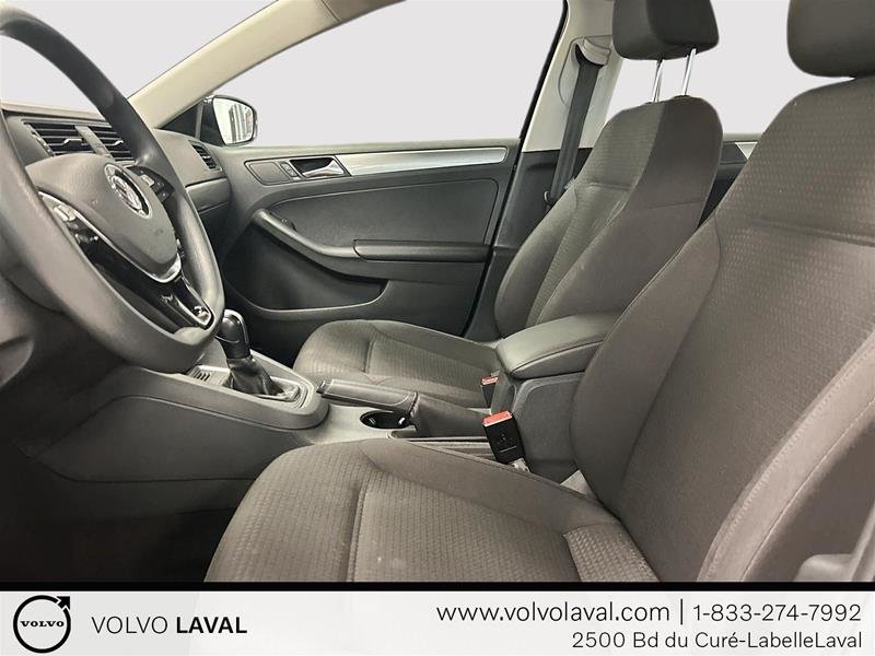 2015  Jetta Trendline 2.0 6sp at in Laval, Quebec - 8 - w1024h768px