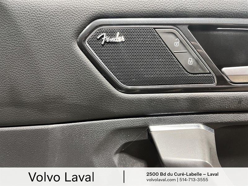 Volkswagen Tiguan Highline 2.0T 8sp at w/Tip 4M 2022 à Laval, Québec - 15 - w1024h768px