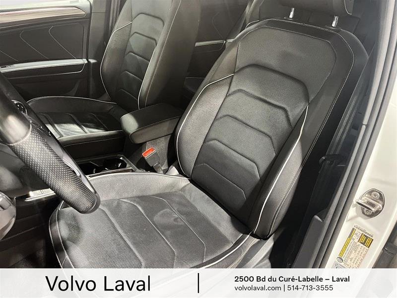 Volkswagen Tiguan Highline 2.0T 8sp at w/Tip 4M 2022 à Laval, Québec - 11 - w1024h768px