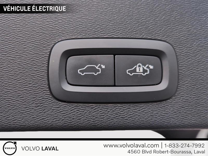 2023  C40 Recharge TWIN Ultimate - Dark in Laval, Quebec - 8 - w1024h768px