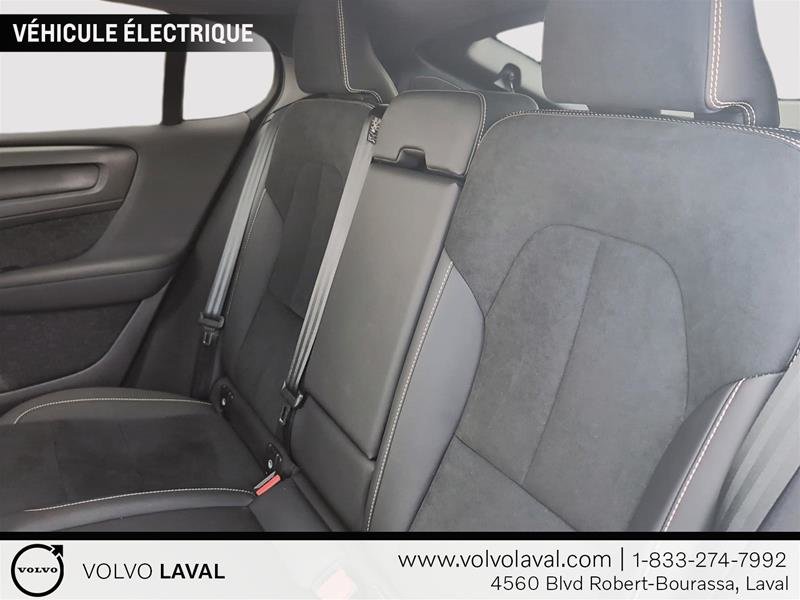 2023  C40 Recharge TWIN Ultimate - Dark in Laval, Quebec - 9 - w1024h768px