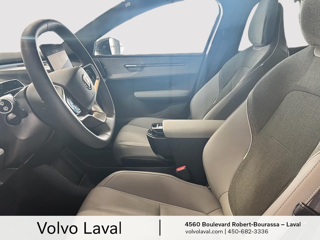 2025 Volvo EX30 Plus in Laval, Quebec - 9 - w1024h768px